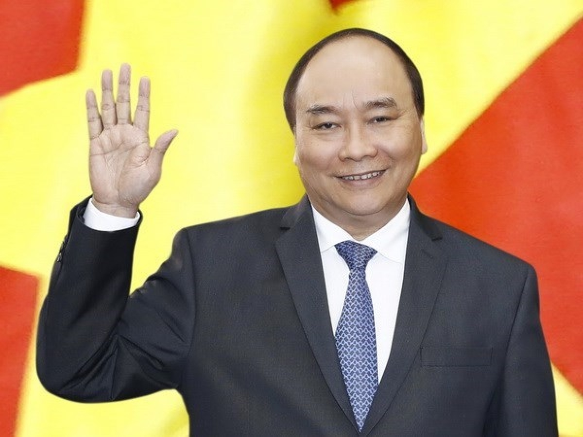 State President leaves Hanoi for Seoul on RoK visit